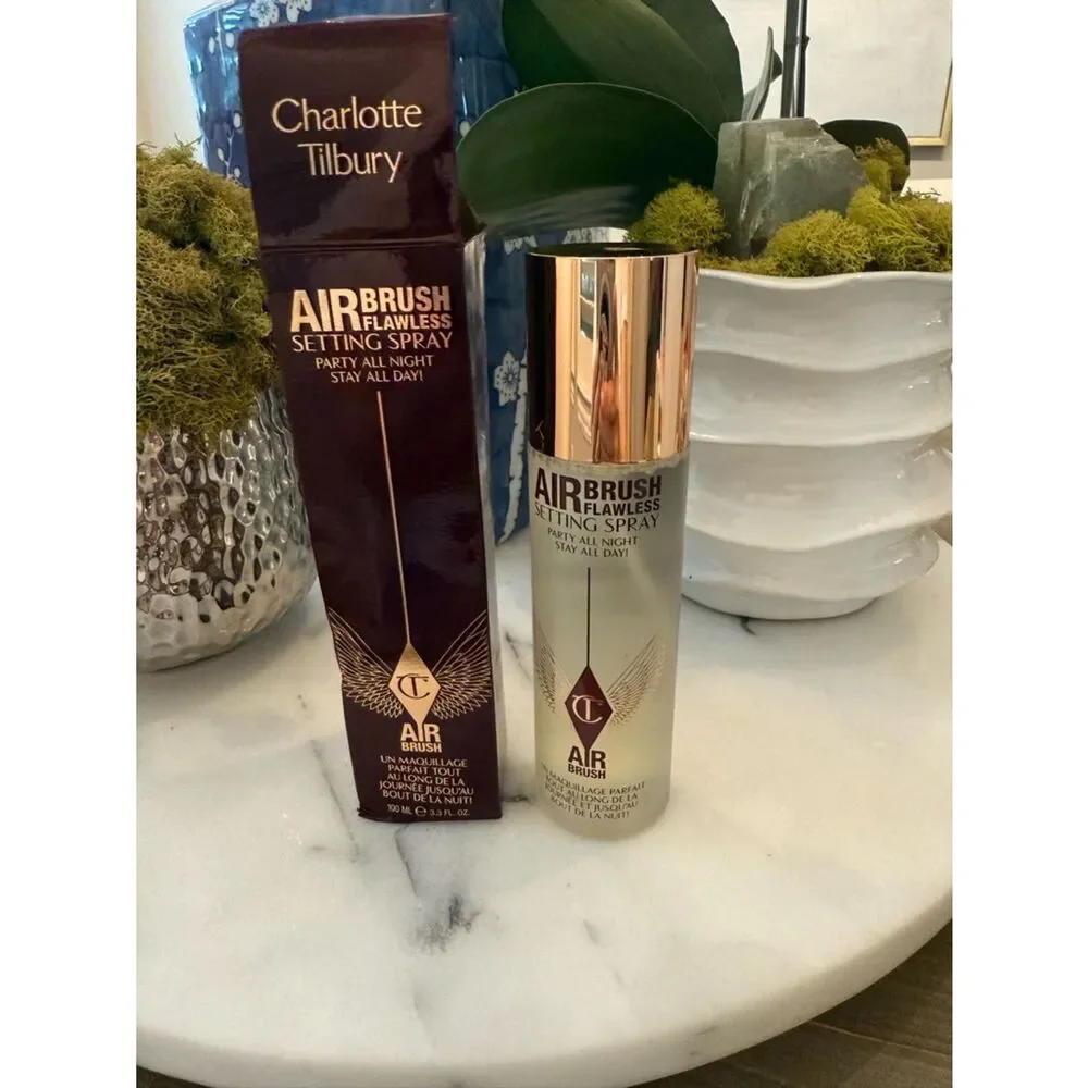 Charlotte Tilbury Airbrush Flawless Hydrating & Waterproof Setting Spray